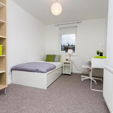Trendy Rooms & Apartments, Aberdeen - Sk Абърдийн Екстериор снимка